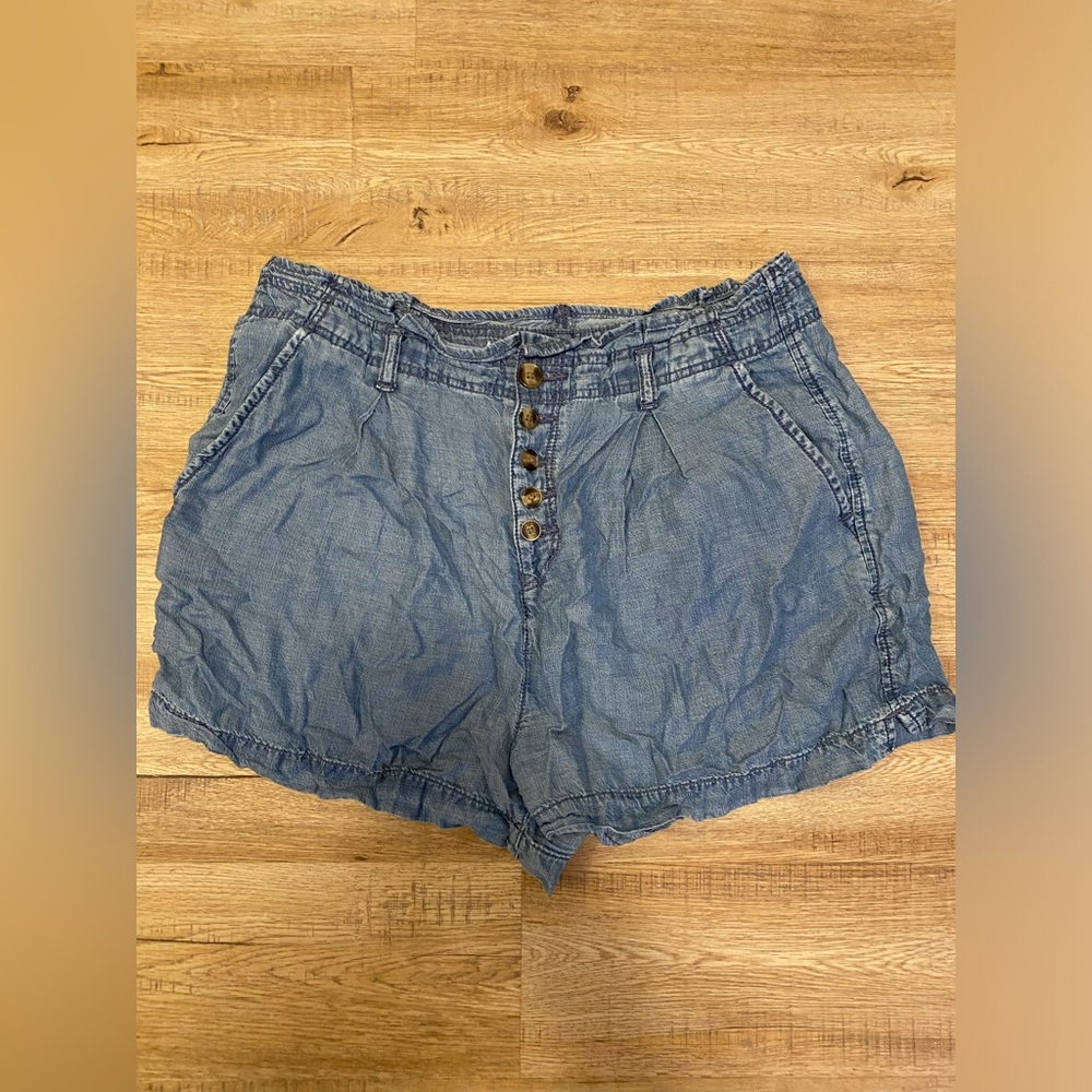 American Eagle Button up Shorts